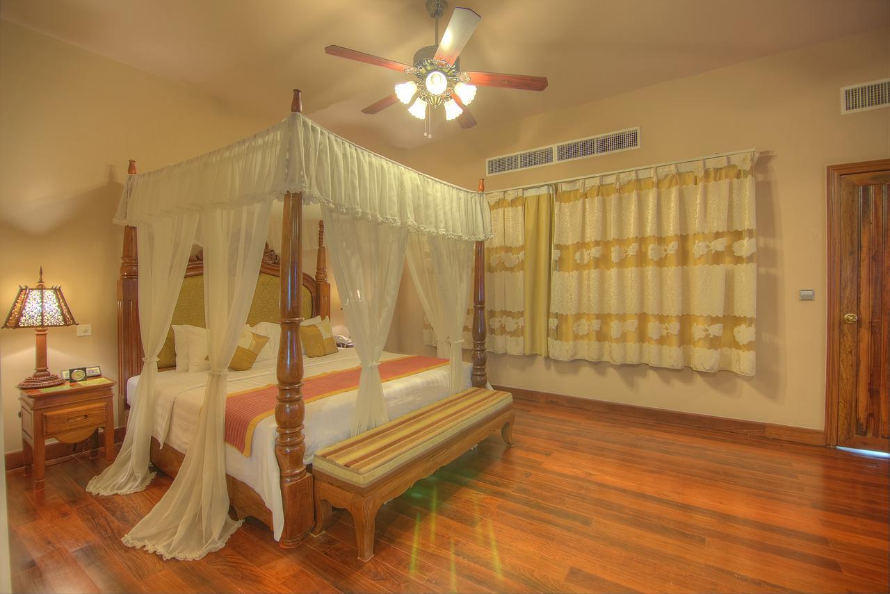 Bayon Era Hotel Siem Reap Esterno foto
