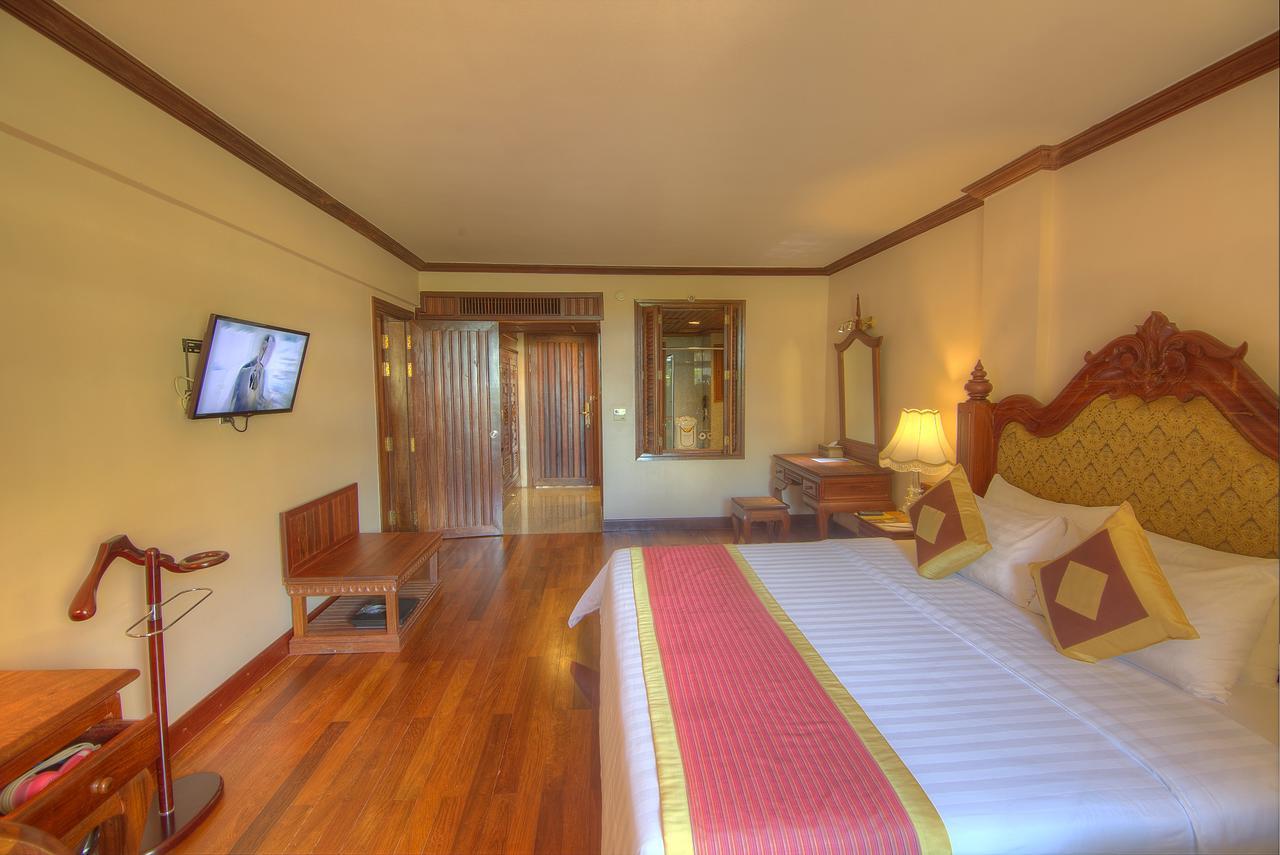 Bayon Era Hotel Siem Reap Esterno foto