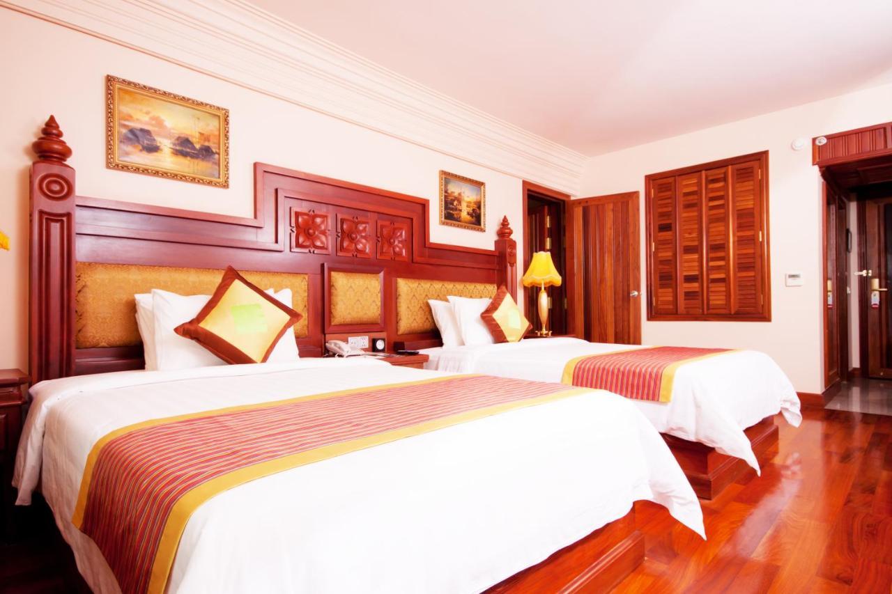 Bayon Era Hotel Siem Reap Esterno foto