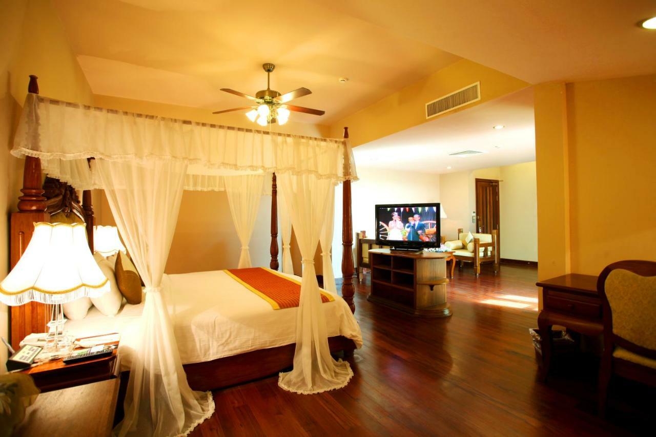 Bayon Era Hotel Siem Reap Esterno foto